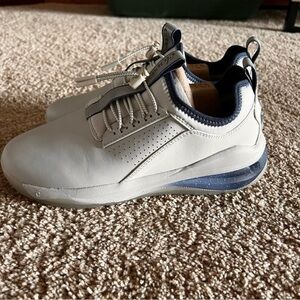 Clove women’s classic computer